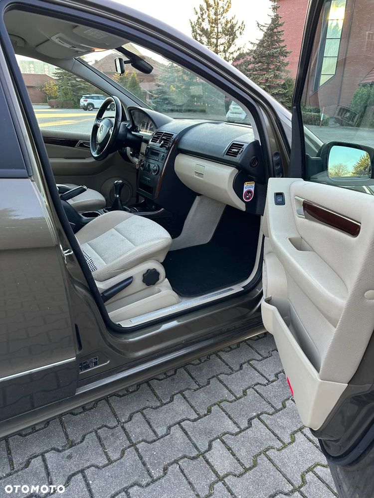 Mercedes-Benz Klasa A 160 Elegance - 9