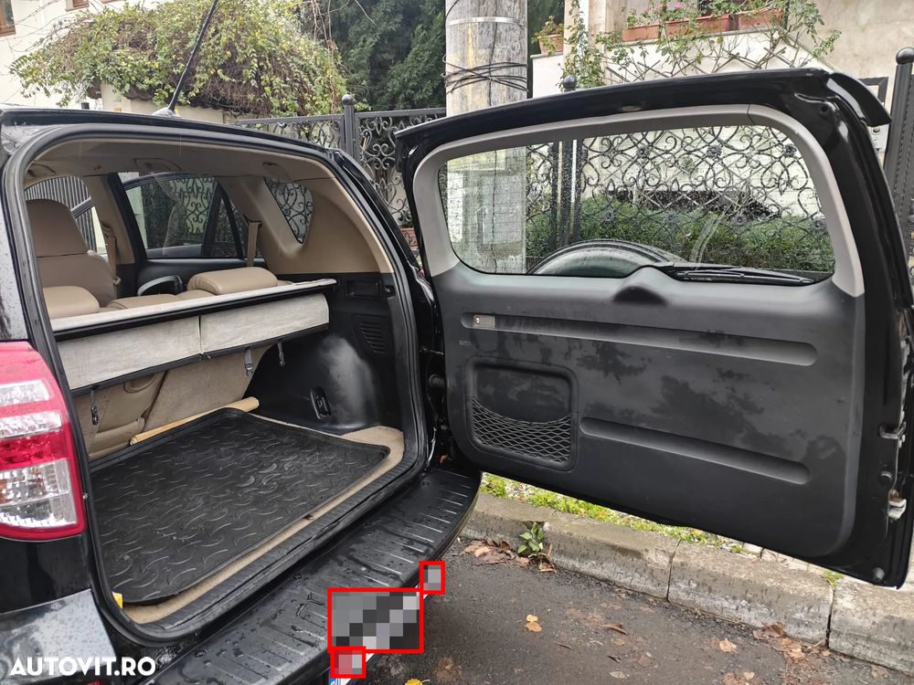 Toyota RAV4 2.2L D-CAT M/T Luxury - 9