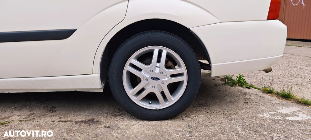 Ford Focus Wagon 1.8TD - 11