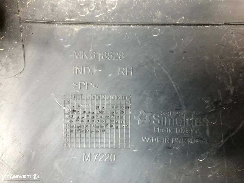 MITSUBISHI FUSO CANTER PLASTICO DIREITO PARA CHOQUES - Z458 - 4