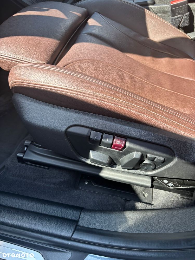 BMW X1 - 8