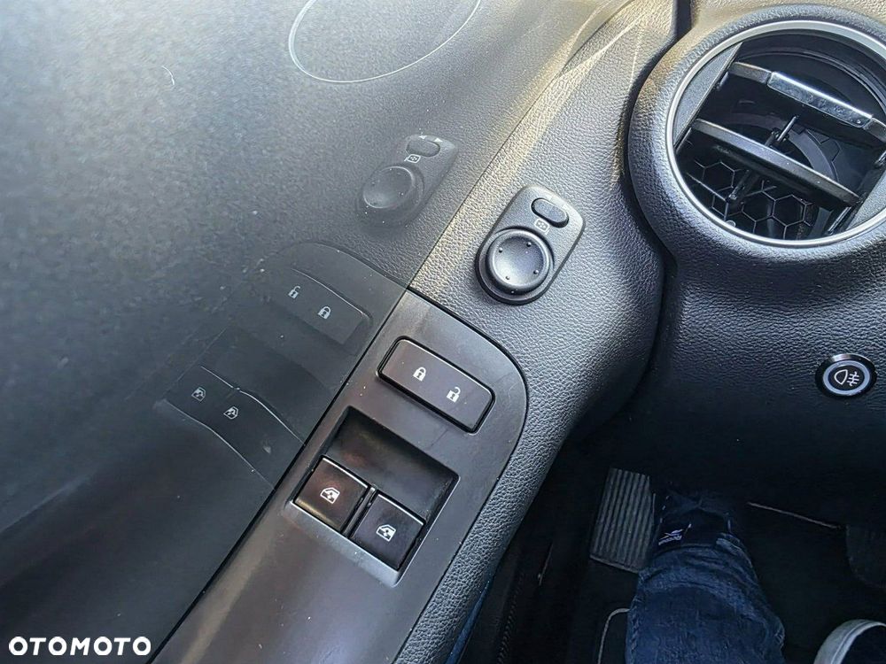 Chevrolet Camaro - 12