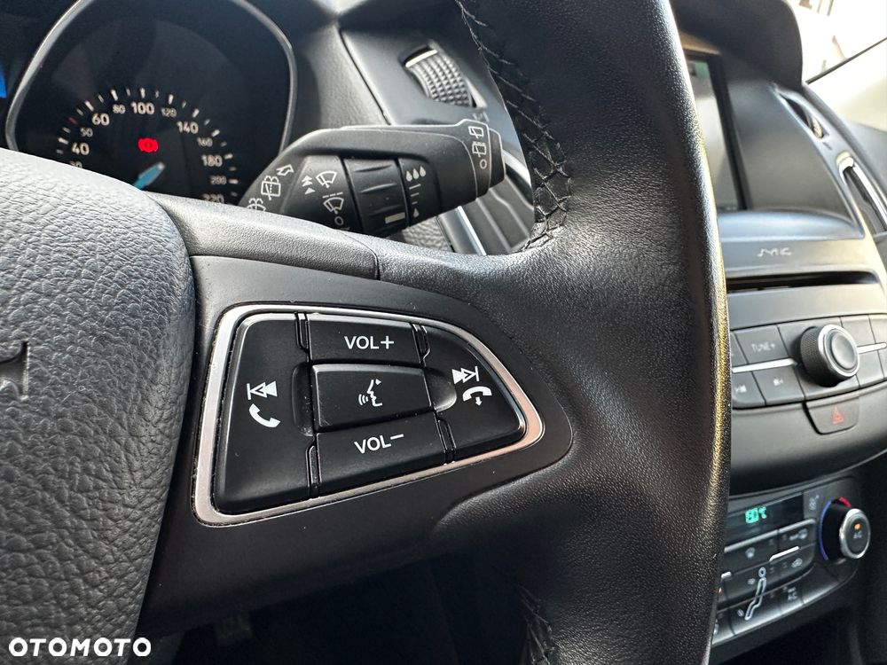 Ford Focus 1.5 EcoBoost Titanium ASS - 27