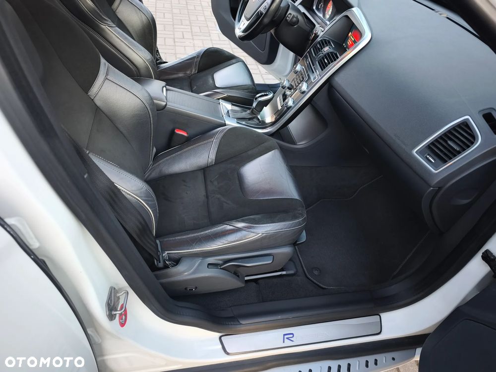 Volvo XC 60 D4 Geartronic Summum - 34