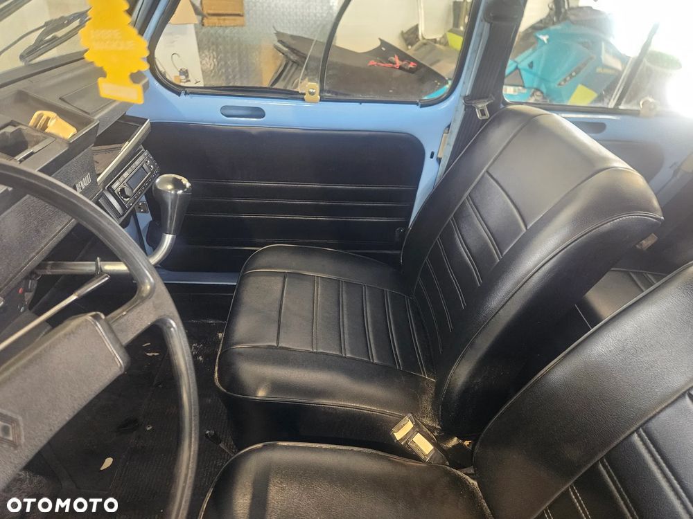 Renault 4 - 9