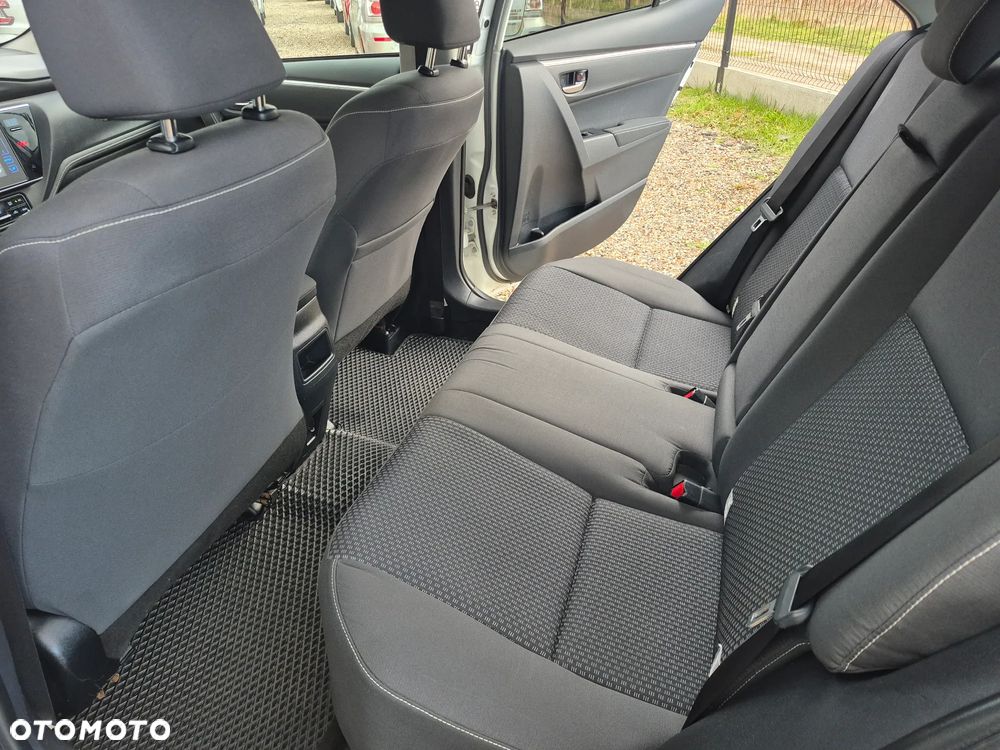 Toyota Corolla 1.6 Executive - 7