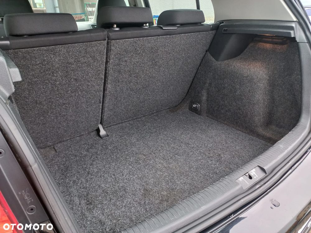 Volkswagen Golf 2.0 TDI Comfortline - 14