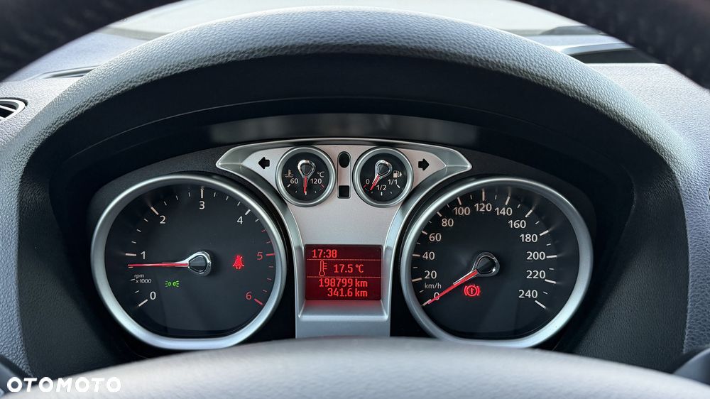 Ford Kuga 2.0 TDCi 4x4 Titanium - 32