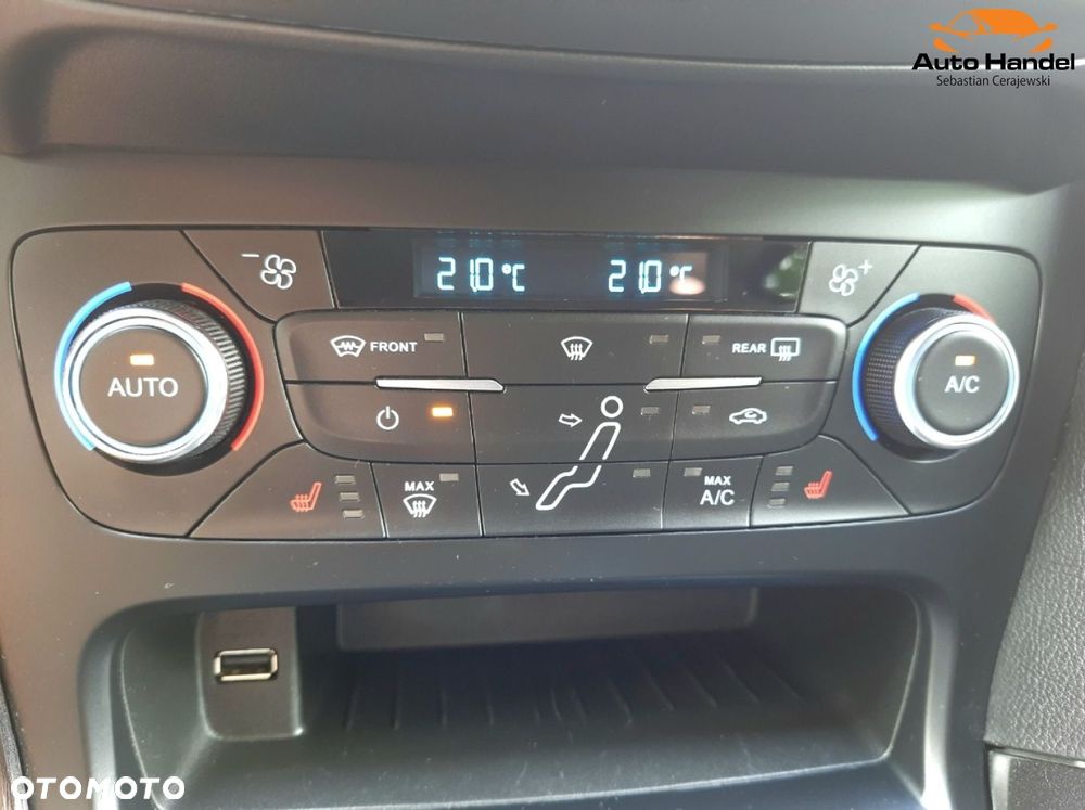 Ford Focus 1.0 EcoBoost STart-Stopp-System TITANIUM - 36
