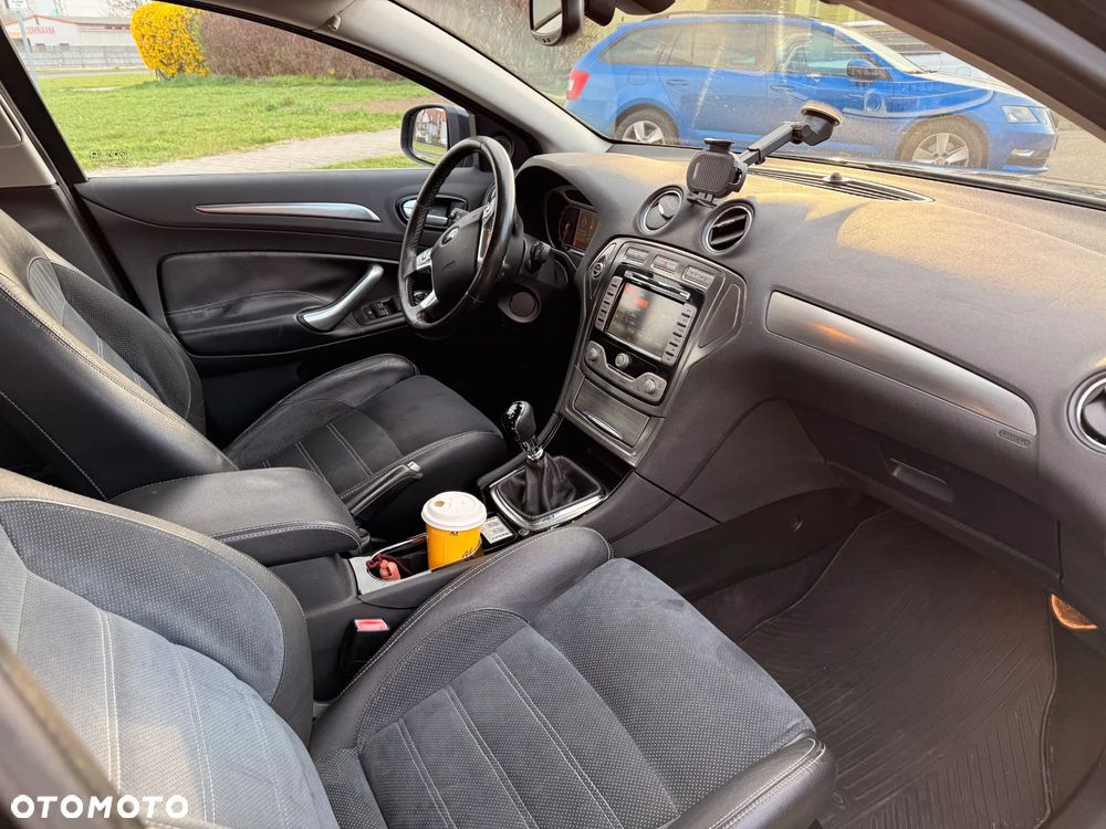 Ford Mondeo 2.5 Titanium S - 12