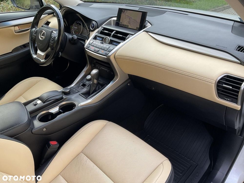 Lexus NX 300h Comfort AWD - 13
