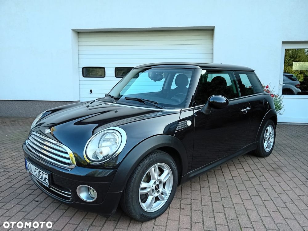 MINI Cooper 50 Camden - 3