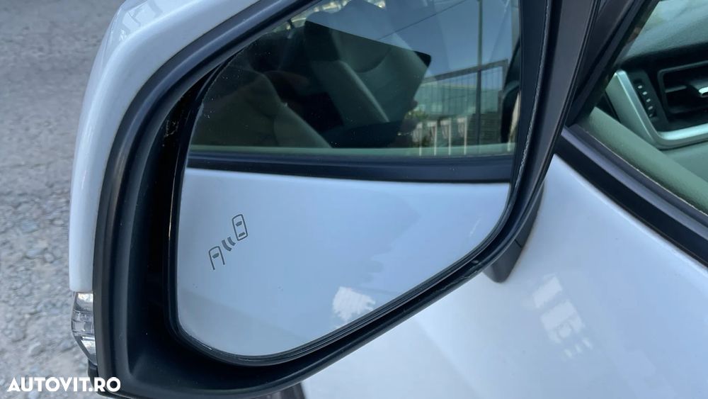 Toyota RAV4 2.5 VVT-iE 4x4 Luxury - 12