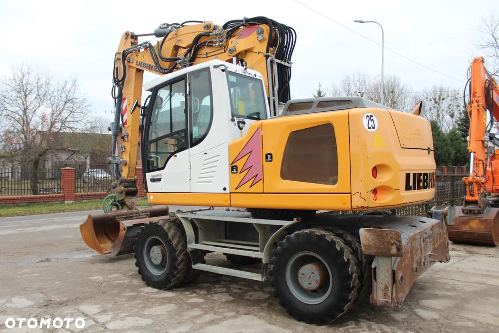 Liebherr A 914 - 4