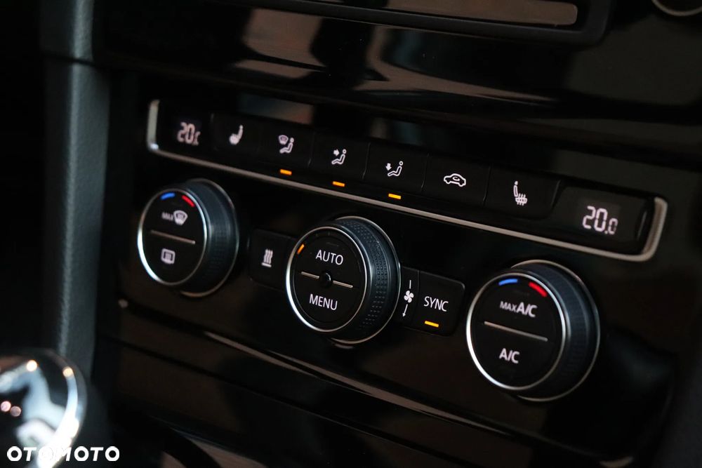 Volkswagen Golf 2.0 TDI (BlueMotion Technology) Highline - 23