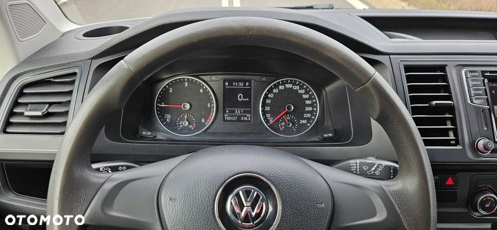 Volkswagen Transporter - 19