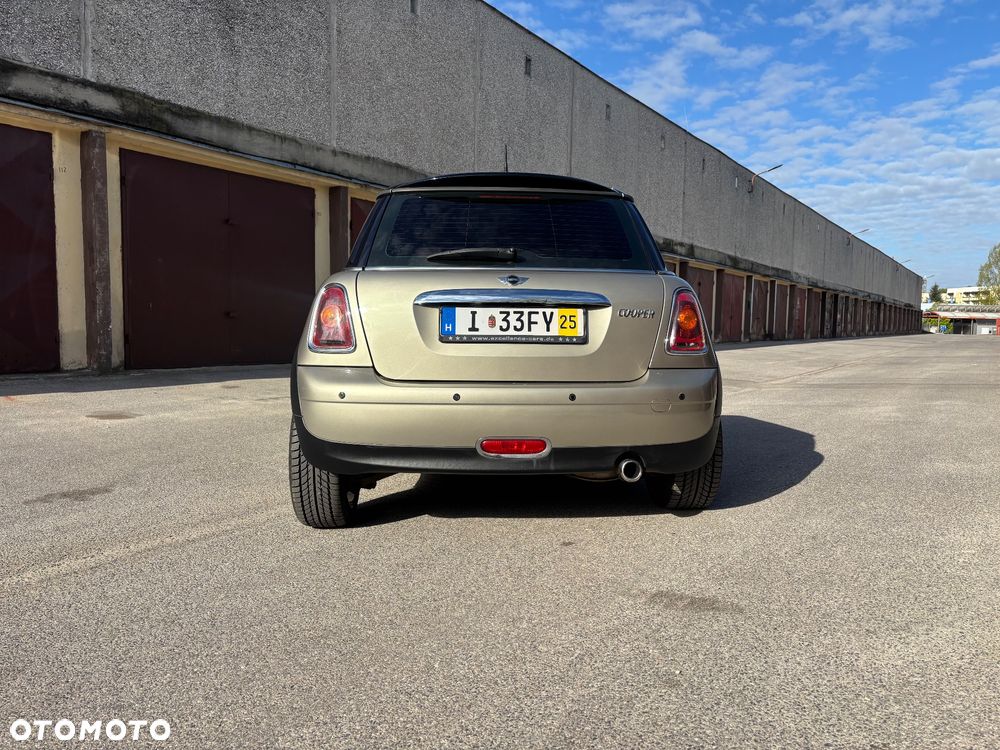 MINI Cooper Standard - 4