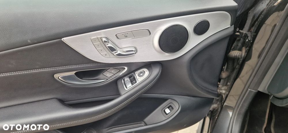 Mercedes-Benz Klasa C 220 d 4Matic 9G-TRONIC AMG Line Plus - 36