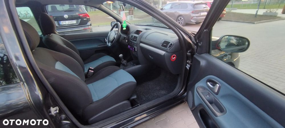 Renault Clio 1.2 16V Campus - 15
