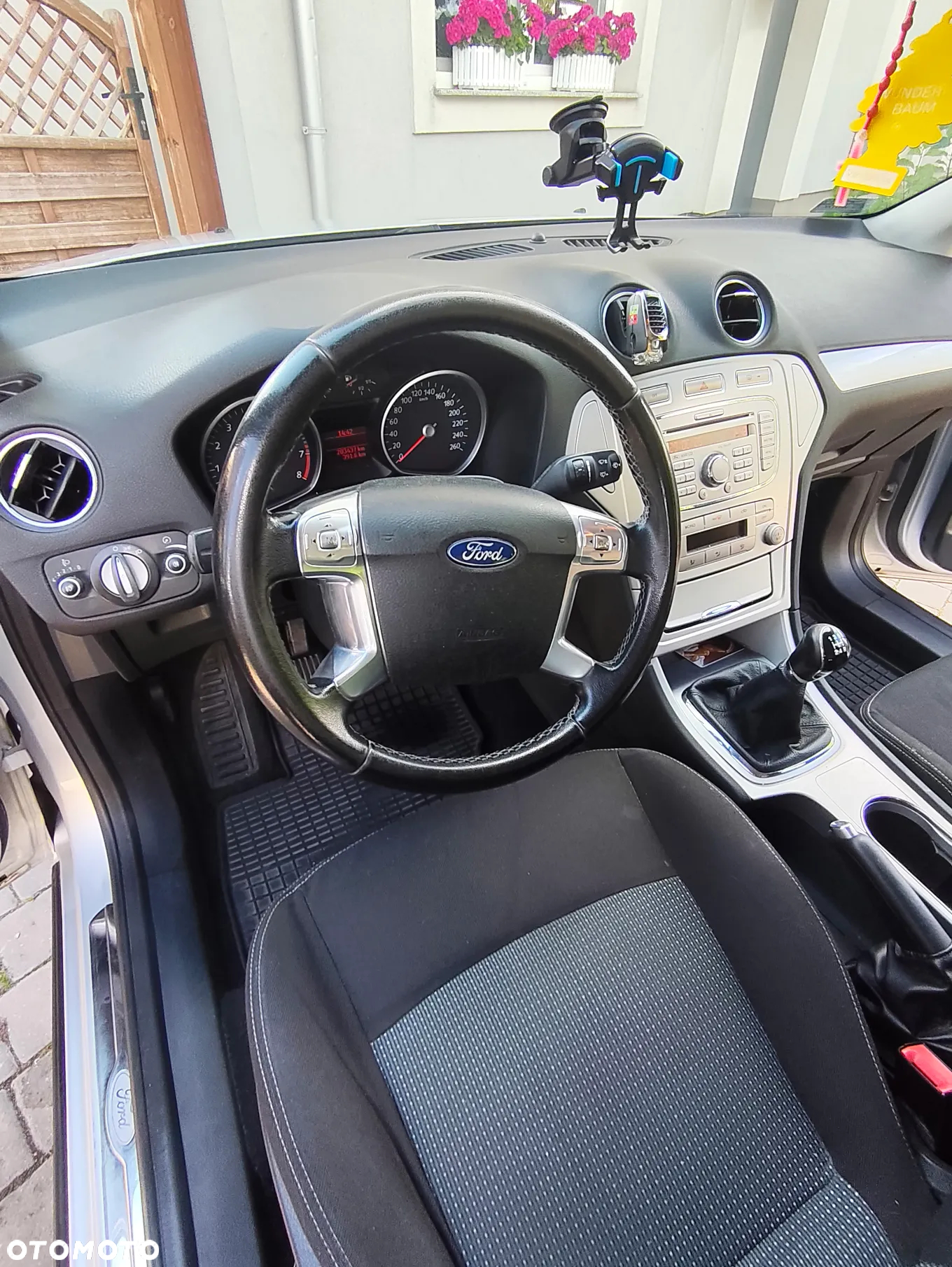 Ford Mondeo 1.6 Trend - 17