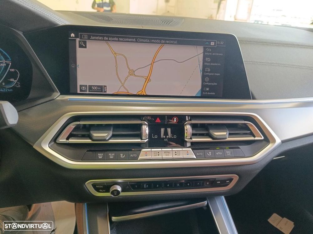 BMW X5 45 e xDrive Pack M — fotografia 11