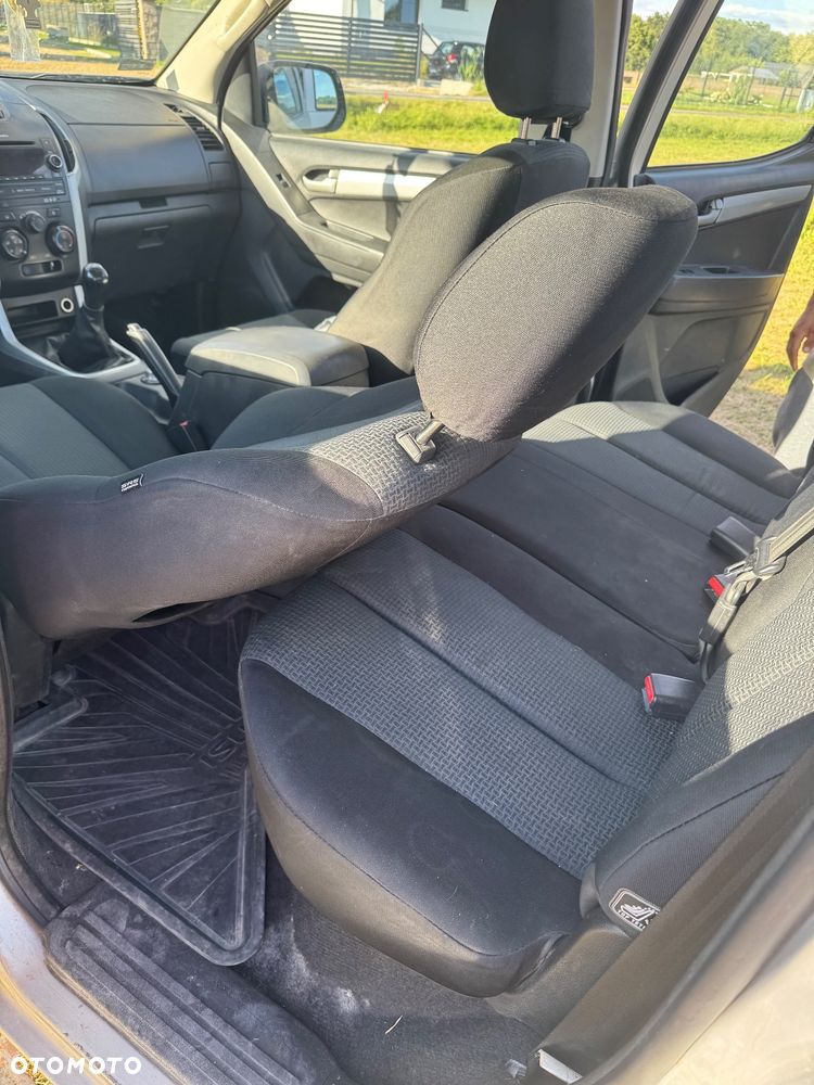 Isuzu D-Max 2.5 DC LS - 38