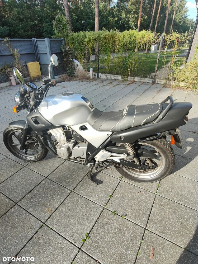 Honda CB - 2