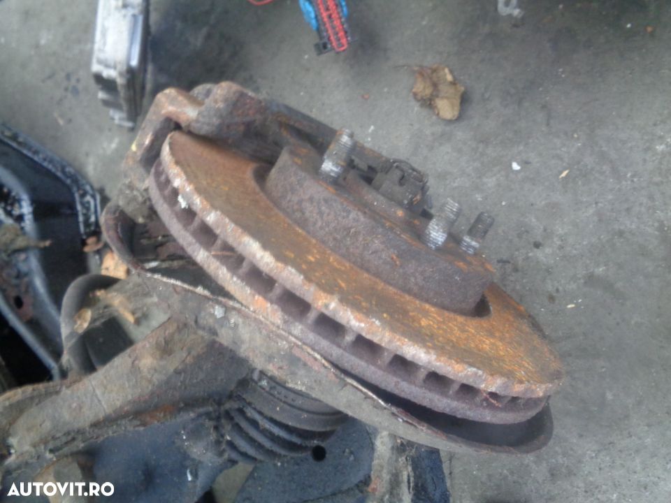 Vand Fuzeta Fata Stanga Hyundai Santa Fe 2.0CRDI din 2004 - 1