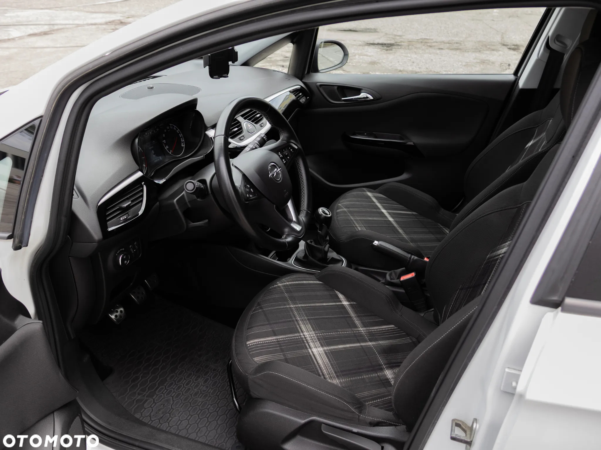 Opel Corsa 1.4 Color Edition - 11