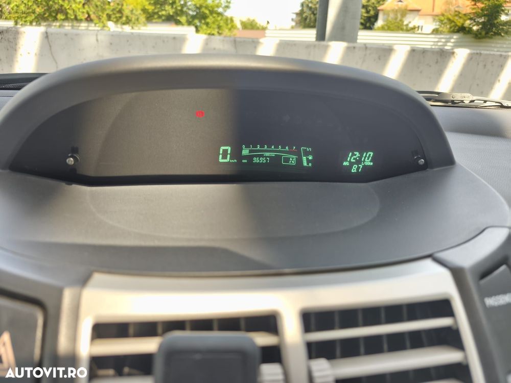 Toyota Yaris 1.3 Aut Sol - 13