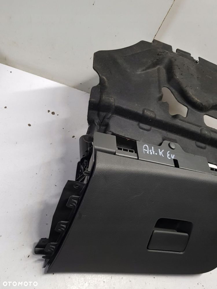 zmieniarka płyt CD schowek Opel Astra K - 4