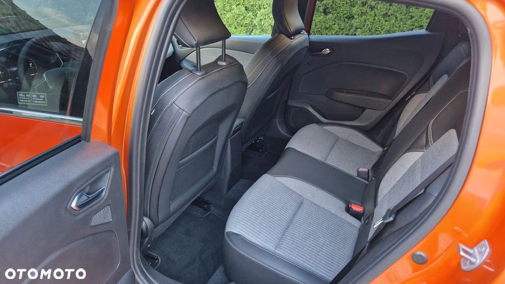 Renault Clio - 25