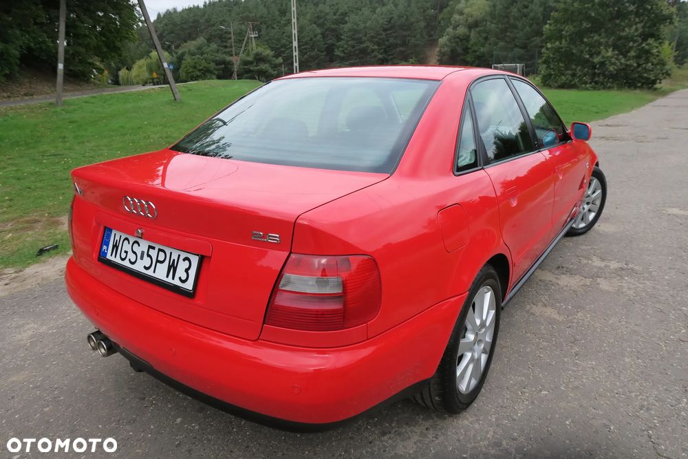 Audi A4 Limousine - 14