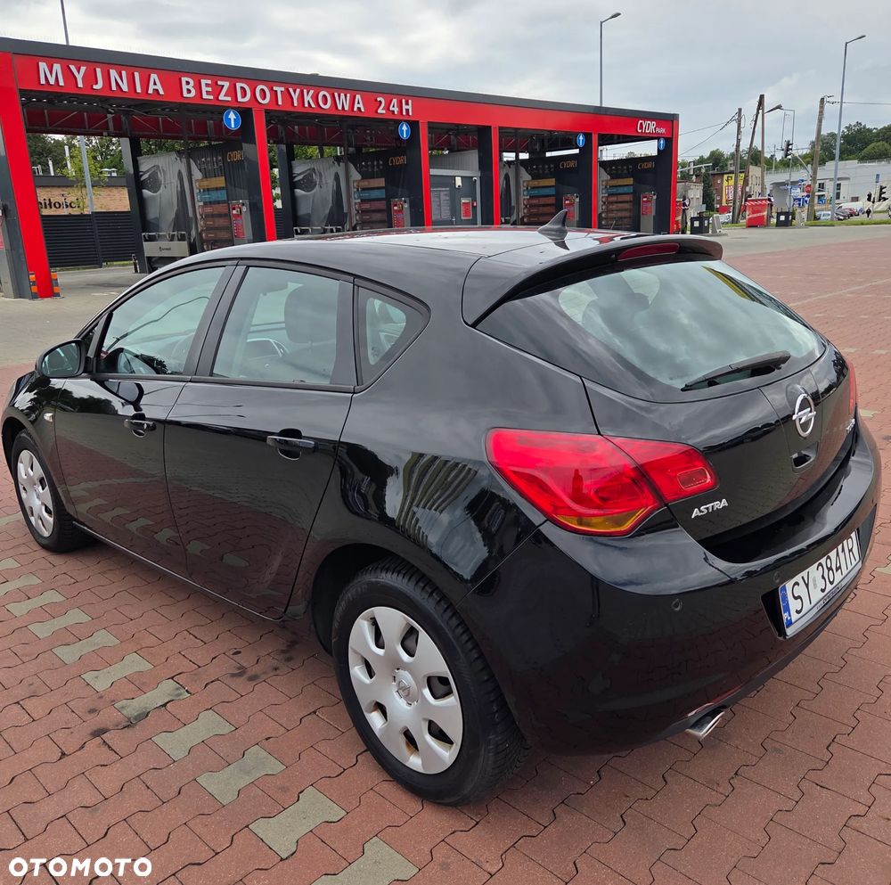 Opel Astra 1.4 Turbo Exklusiv - 3
