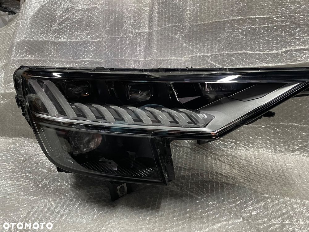 LAMPA PRZÓD PRAWA MATRIX AUDI Q8 4M8 4M8941036 ORYGINAŁ EU - 4