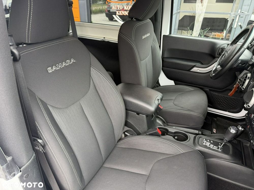 Jeep Wrangler 3.6 Sahara - 27