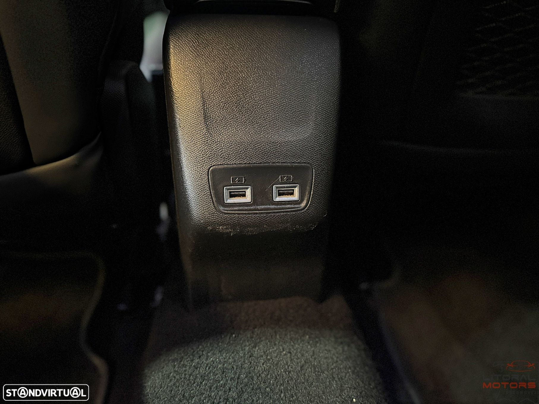 Peugeot 2008 1.2 PureTech GT EAT8 - 36