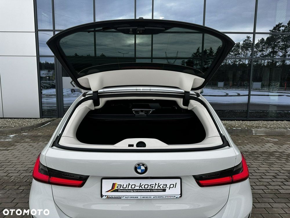 BMW Seria 3 320d Luxury Line - 39