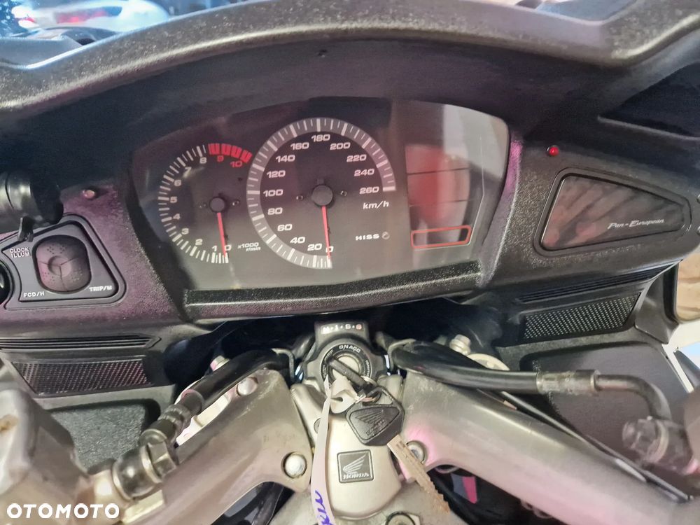Honda ST - 23