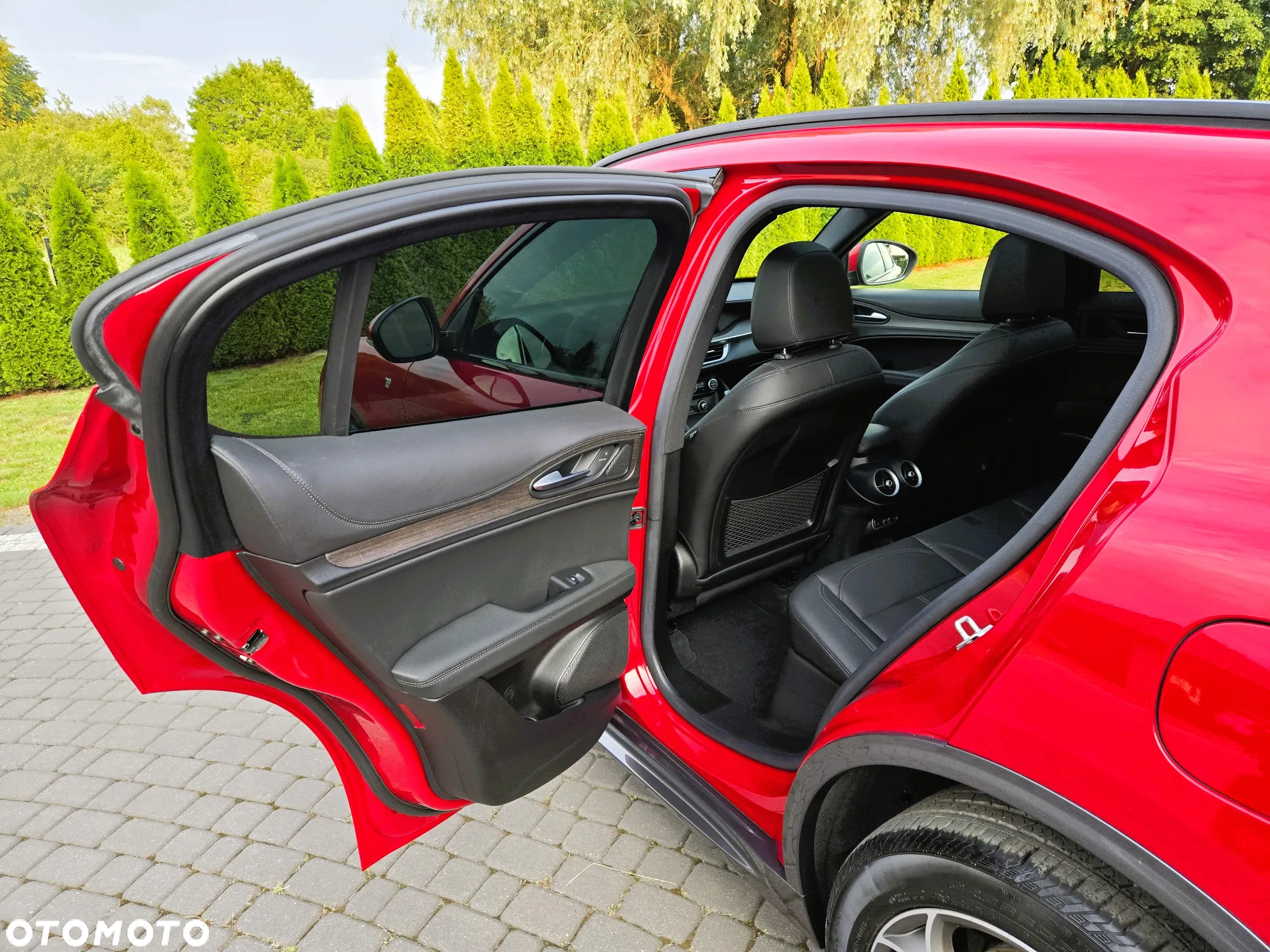 Alfa Romeo Stelvio 2.0 Turbo 16V AT8-Q4 Ti - 27