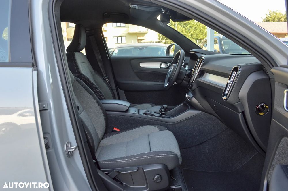 Volvo XC 40 T2 AT8 Momentum - 28