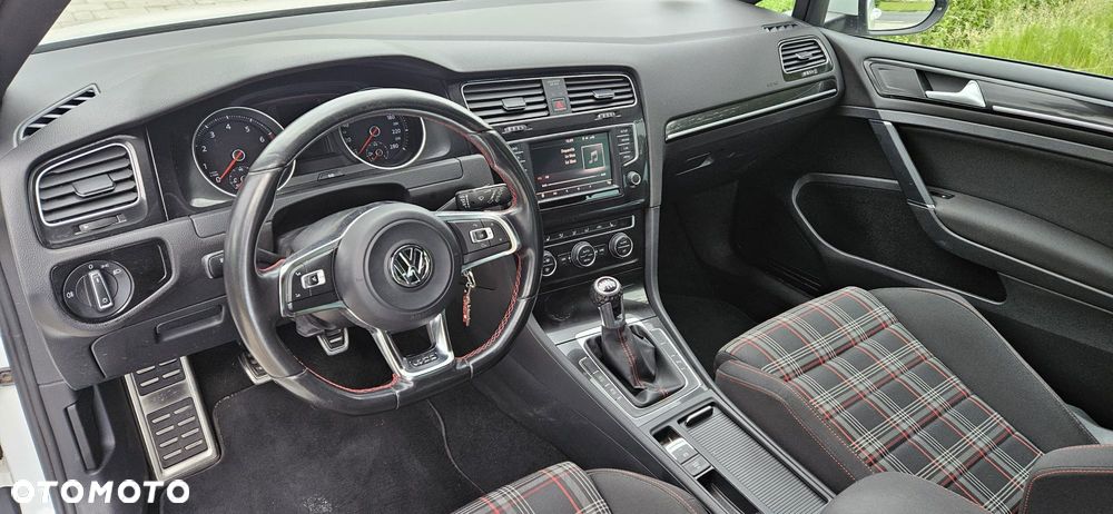 Volkswagen Golf 2.0 TSI BMT GTI Performance - 12