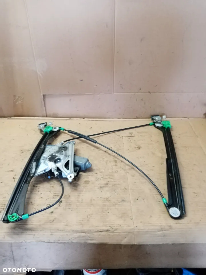 Mechanizm podnośnik szyby lewy przód Audi A4 B5 8D0837379C 8D0959801D - 4