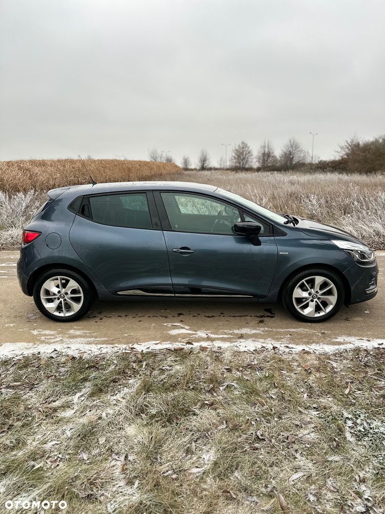 Renault Clio 1.2 16V 75 LIMITED - 4