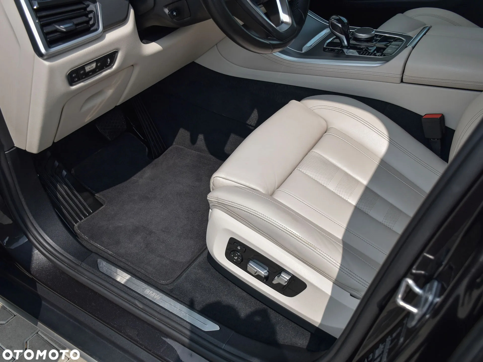 BMW X5 xDrive40i - 26