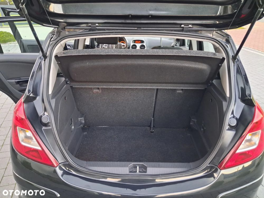 Opel Corsa 1.2 16V Cosmo - 14