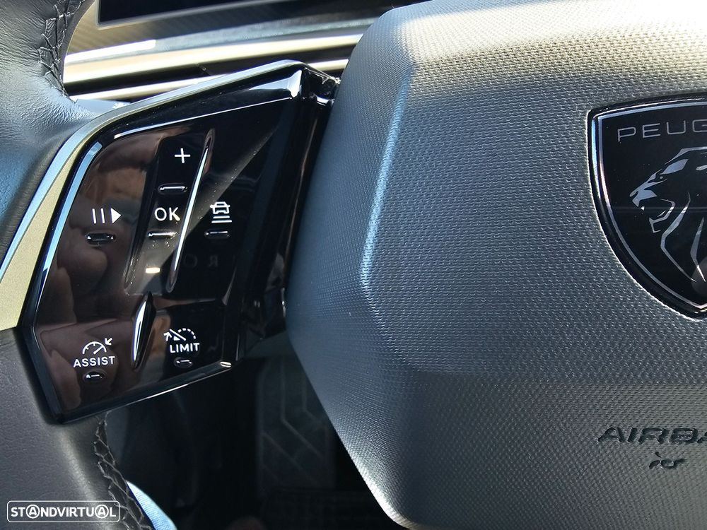 Peugeot 3008 1.2 Hybrid Allure e-DCS6 - 23