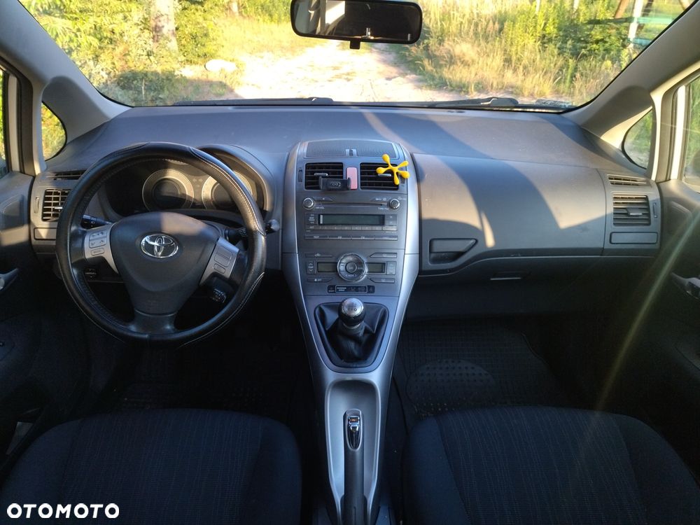 Toyota Auris - 5
