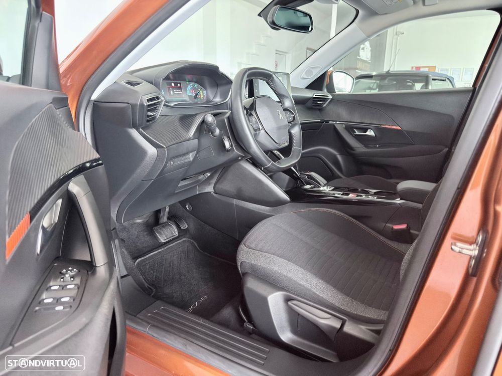 Peugeot e-2008 50 kWh Allure - 11