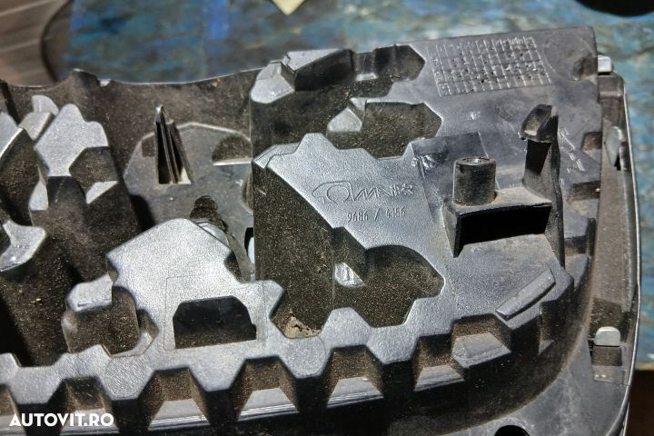 Sigla capota motor Peugeot 207 1 [2006 - 2009] wagon 5-usi 1.4 VTi MT - 4